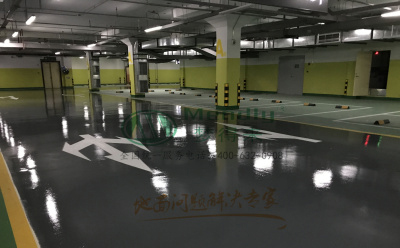 ‌旧地面翻新方案：酒泉环氧地坪涂层覆盖混凝土裂缝修复技术